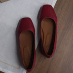LÍNEA 01 - Square-Toe Ballet Flats - Burgundy